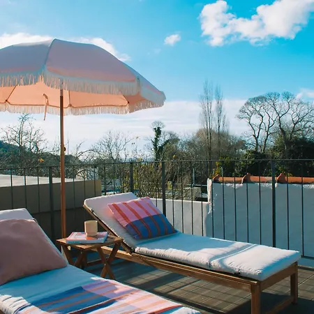 Just Like - Casa Da Tuca