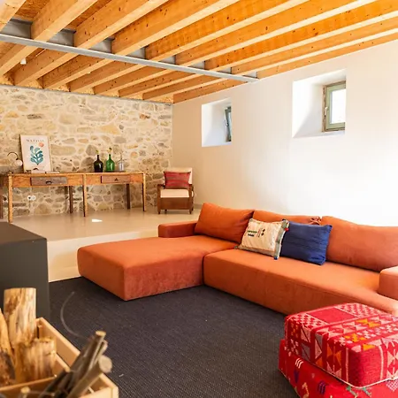 Just Like - Casa Da Tuca